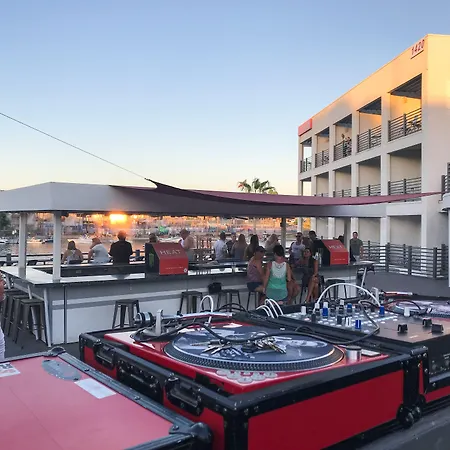 Heat Hotel