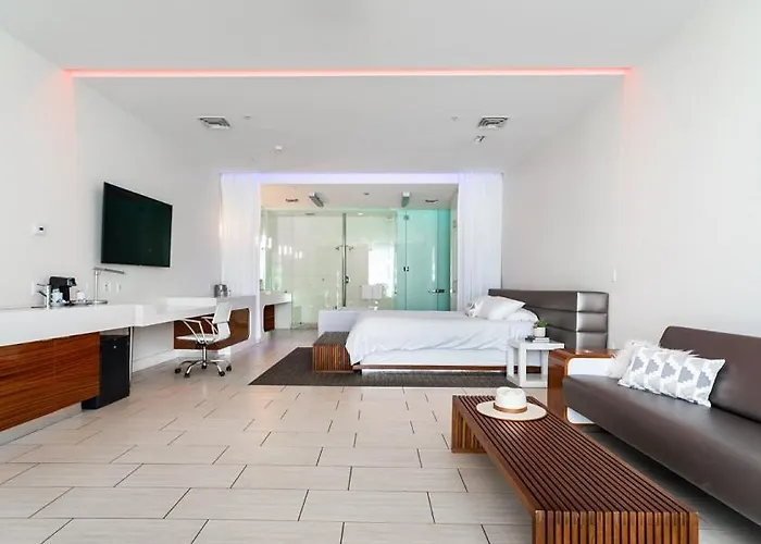 Heat Hotel